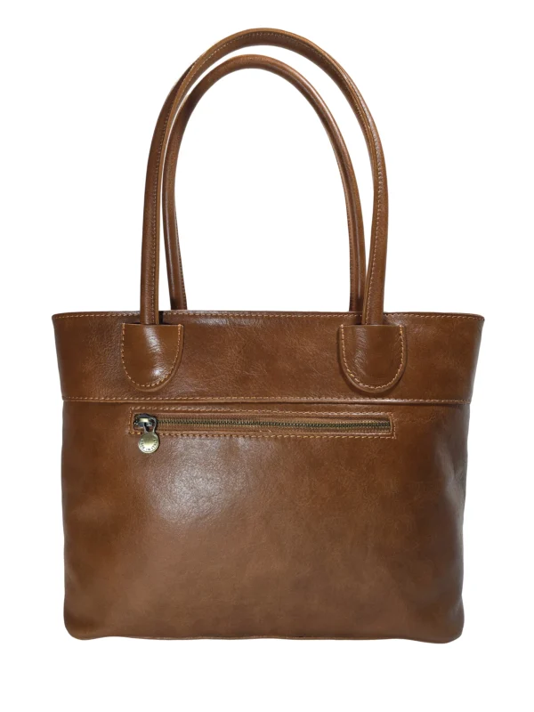 „Чанта Вея – изглед отзад с външен ципов джоб, бежова кожа“