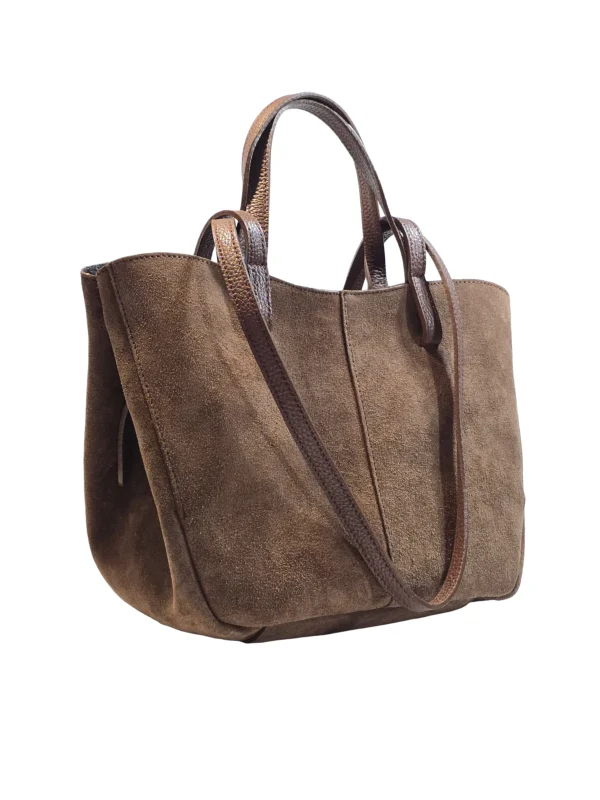 „Люляна – 3/4 изглед на велурена tote чанта с кожени дръжки и просторен силует“