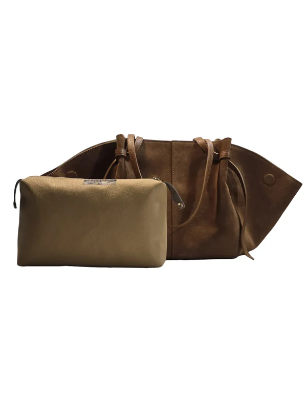 „Боряна – чанта от естествен велур с включен отделящ се несесер, сет от две части“