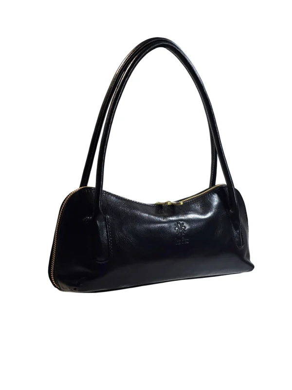 „Вела – 3/4 изглед на дамска чанта от естествена кожа с елегантен издължен силует и метален обков“