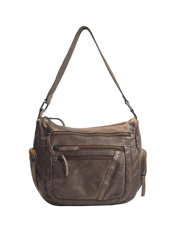 „Дамска чанта Рада – модел от естествена варена кожа с регулируема презрамка и предни джобове с цип, изглед отпред“