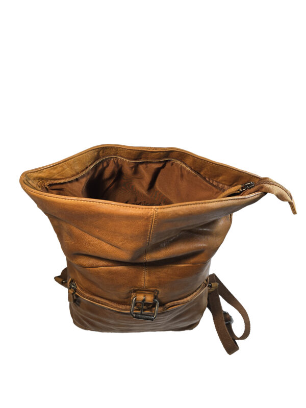 „Отворена раница Тина – горен отвор с цип и подплатен интериор“