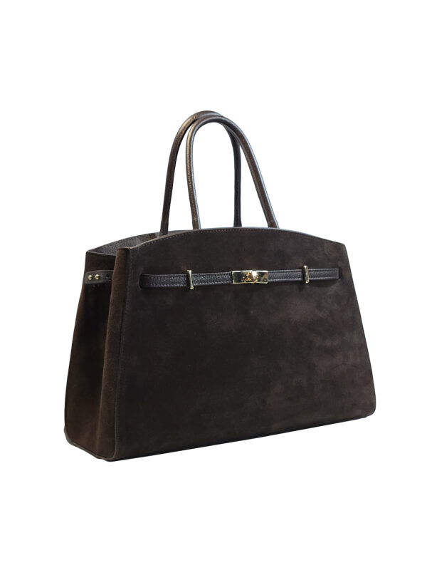 „Виолета – 3/4 изглед на дамска чанта от естествен велур и кожа със странични фиксатори“